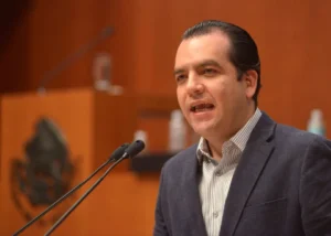 Roberto Armando Albores Gleason