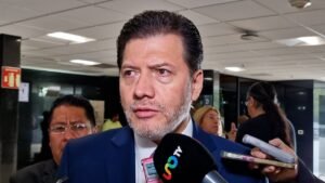 Víctor Hugo Lobo Román