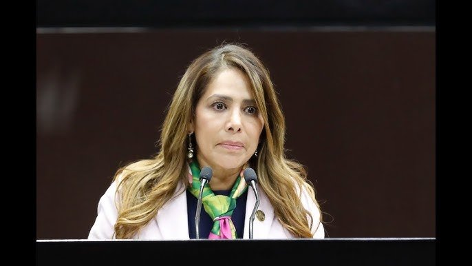 Laura Ivonne Ruiz Moreno (Partido Revolucionario Institucional (PRI)), Diputado Federal, perfil político en Wikipol