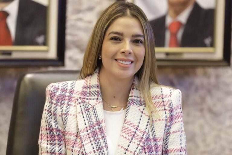 Ruth González en el Senado de la República