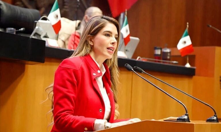 Ruth González en el Senado de la República