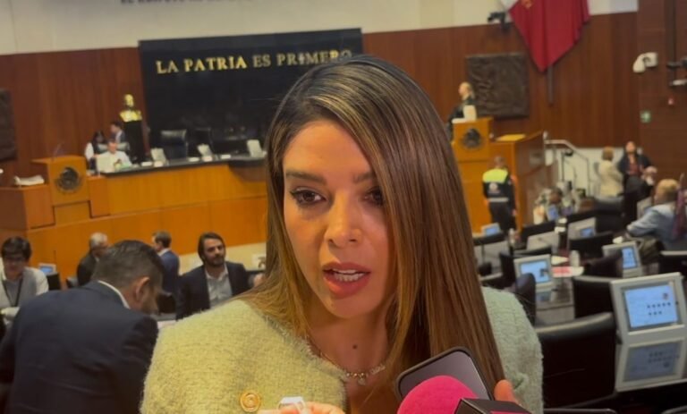 La senadora Ruth González en distintos eventos - Foto 2