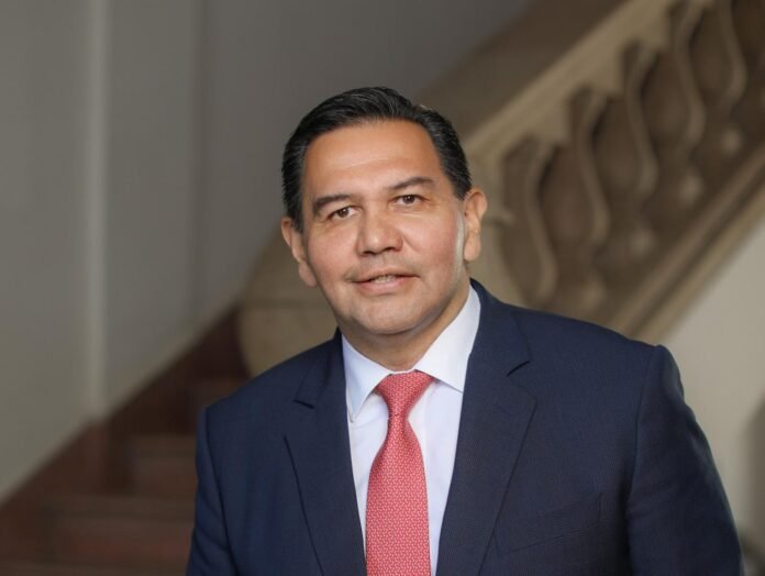 Cruz Pérez Cuéllar (Movimiento de Regeneración Nacional (MORENA)), Expresidente Municipal, perfil político en Wikipol