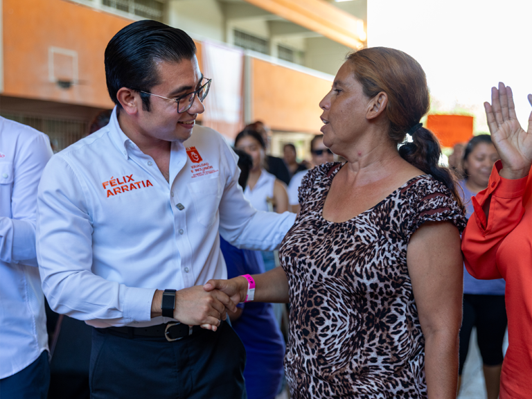 Galería: Amplía Félix Arratia Ayudamos de Cerca con más de 50 trámites y servicios