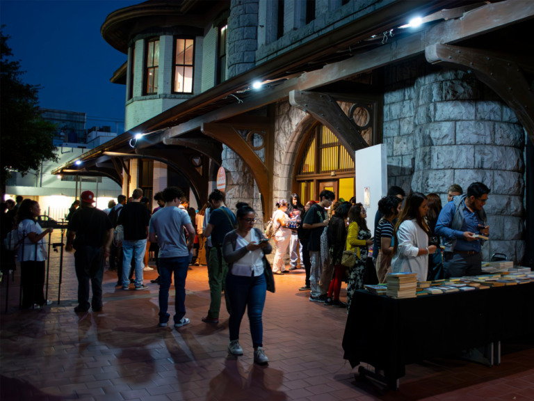 Galería: Invita CONARTE una Noche de Museos a oscuras en la Casa de la Cultura de NL
