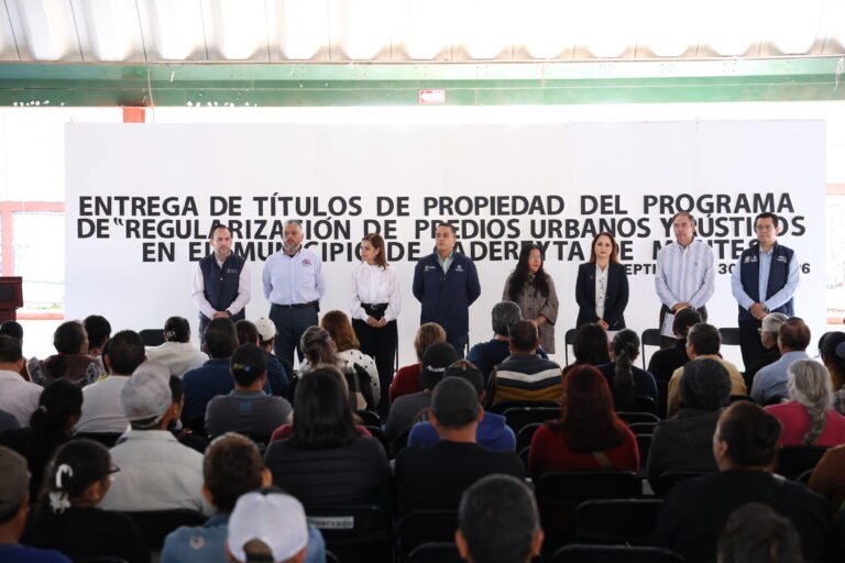 Galería: Beneficia Gobierno del Estado a familias de Cadereyta con títulos de propiedad