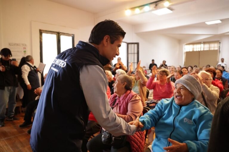 Galería: Titular de la SEDESOQ visita Club de las Personas Adultas Mayores