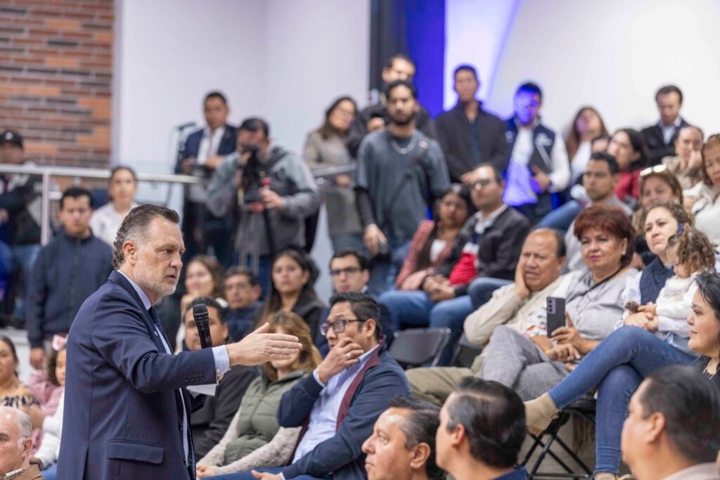 Mauricio Kuri González (Partido Acción Nacional (PAN)), actividad política documentada en Wikipol