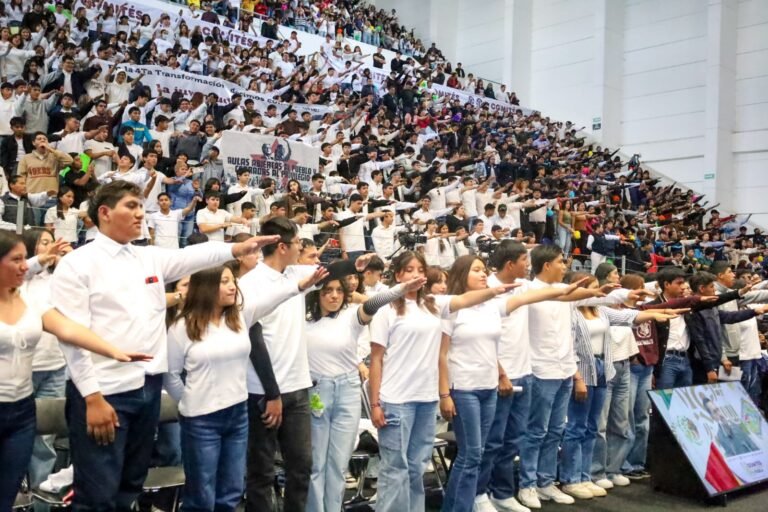 Galería: Más de 2 mil juventudes poblanas conformarán comités “Jóvenes por la Transformación”
