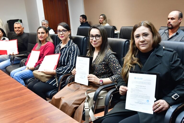 Maru Campos Galván (Partido Acción Nacional (PAN)), actividad política documentada en Wikipol