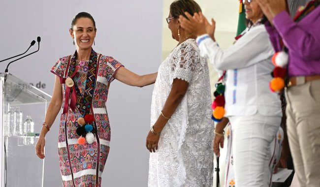 Presidenta Claudia Sheinbaum encabeza entrega de tarjetas de la Pensión Mujeres Bienestar que en Guerrero beneficiará a 28 mil mujeres