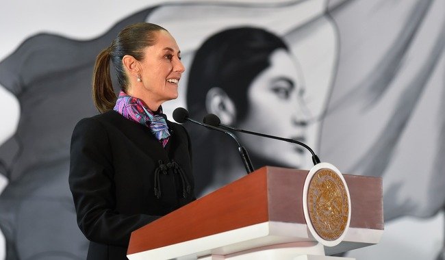 Presidenta Claudia Sheinbaum conmemora 200 años de la República 