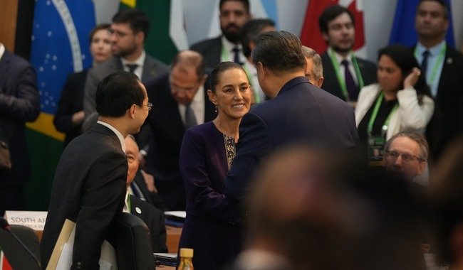 Presidenta Claudia Sheinbaum sostiene reuniones bilaterales con mandatarios durante G20