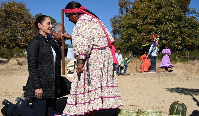 Presidenta Claudia Sheinbaum reconoce y restituye tierras a comunidades rarámuris de la Sierra Tarahumara en Chihuahua